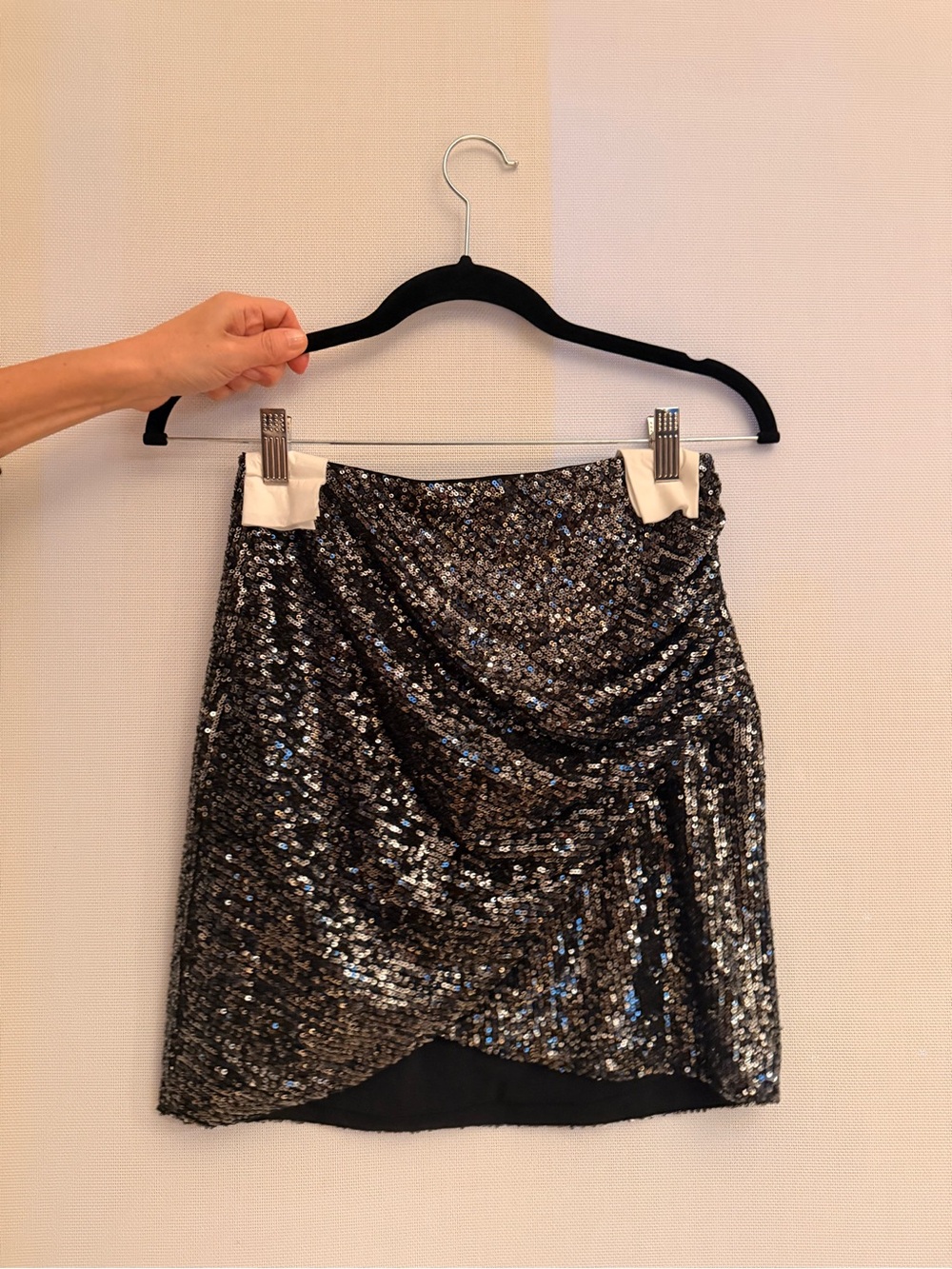 Alice + Olivia Fidele Black Sequin Draped Mini Skirt - Black